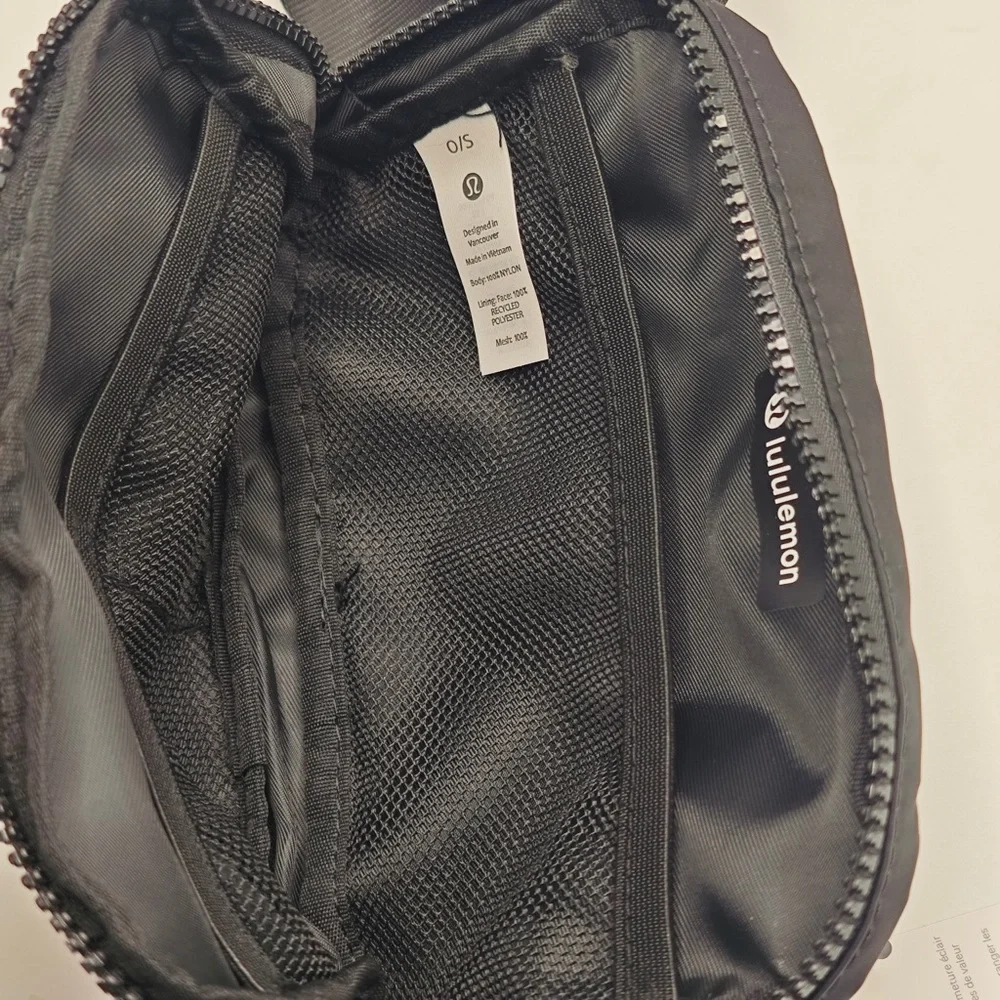lululemon athletica Black Small Zip Pouch - Picture 4 of 7